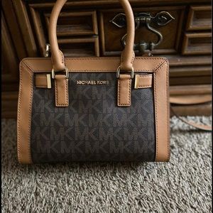 Michael kors purse don’t use anymore !!